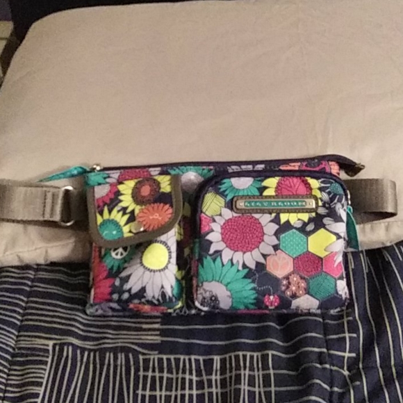 Fanny pack - Picture 1 of 5